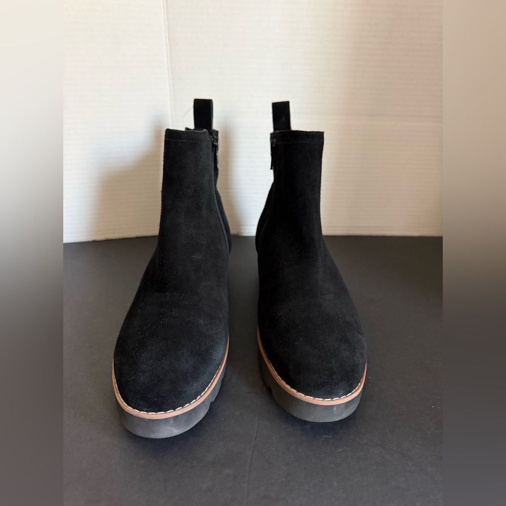 $175 VIONIC Black Suede BRIGHTON Water Repellent Zip Comfort Ankle Rain Boot 8 - Picture 3 of 10